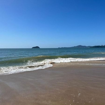 Ape Estilo Resort C/ Pe Na Areia E Vista Mar, Proximo Ao Beto Carrero Piçarras 外观 照片